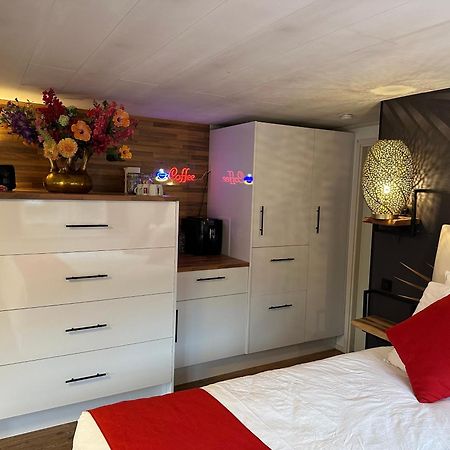 Boat No Breakfast Hotel Amsterdam Ngoại thất bức ảnh