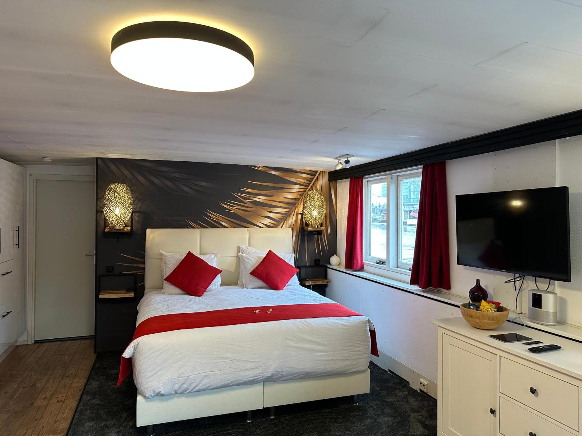 Boat No Breakfast Hotel Amsterdam Ngoại thất bức ảnh